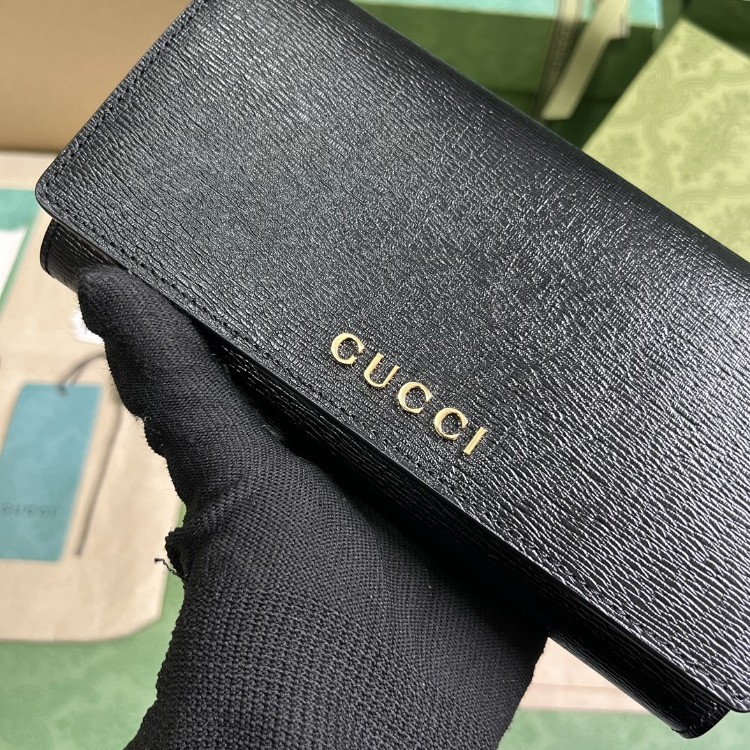 Bagsaaa Gvc*1 Continental Wallet With Gvc*1 Script Black - 19x 10x 3.5cm