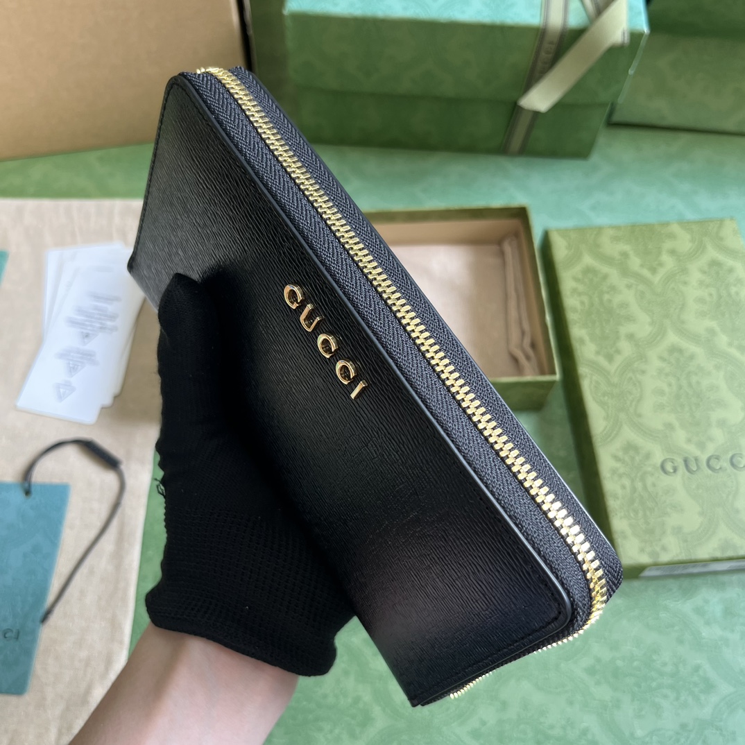 Bagsaaa Gvc*1 Zippy Wallet With Gvc*1 Script Black - W20cm x H12.5cm x D4cm