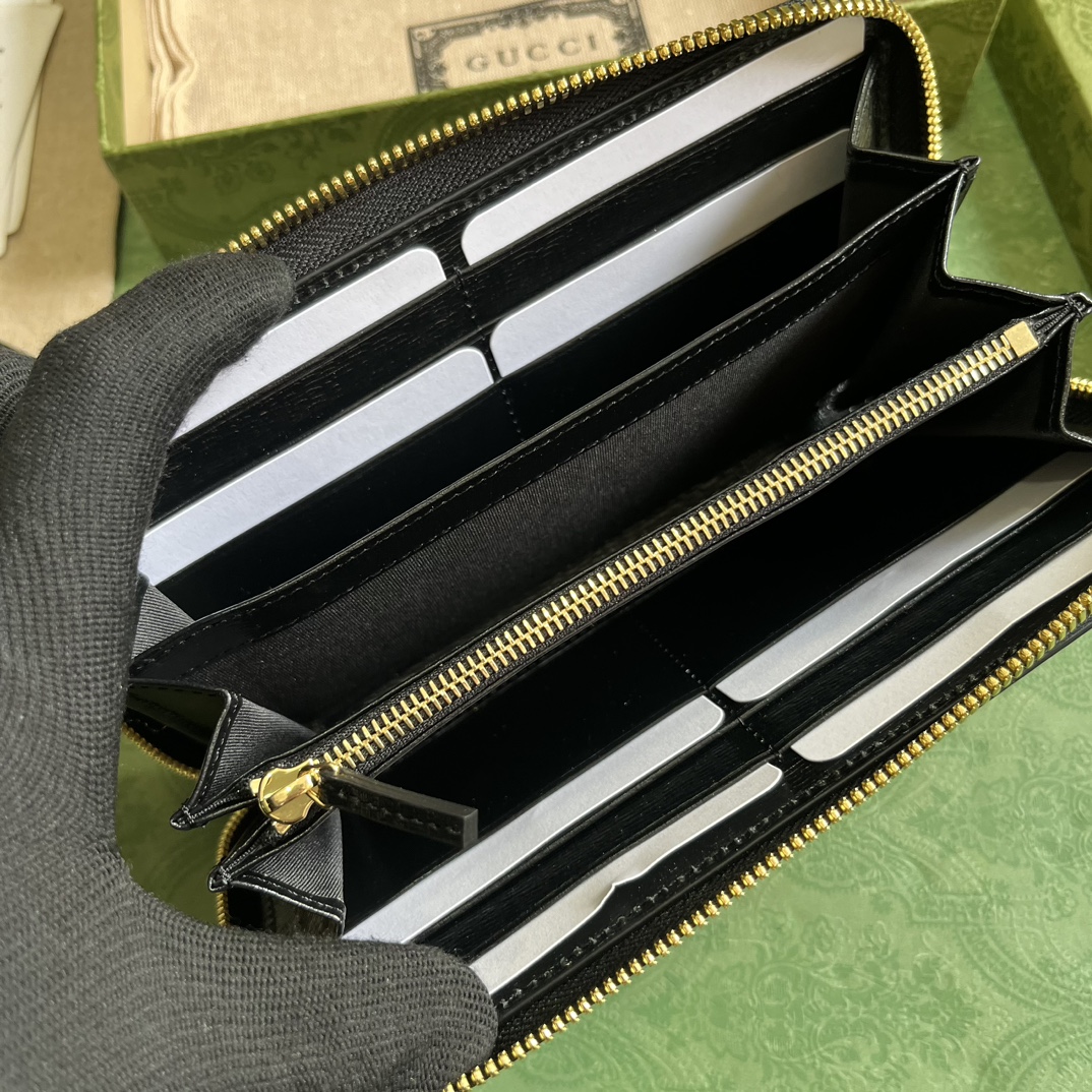 Bagsaaa Gvc*1 Zippy Wallet With Gvc*1 Script Black - W20cm x H12.5cm x D4cm