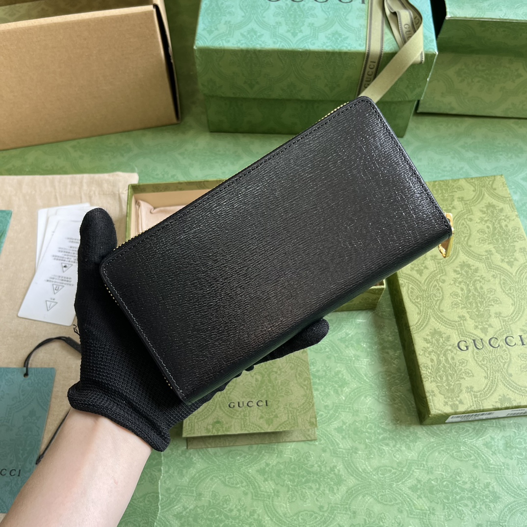 Bagsaaa Gvc*1 Zippy Wallet With Gvc*1 Script Black - W20cm x H12.5cm x D4cm