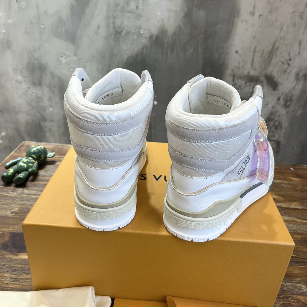 Bagsaaa L0vis Vvtt0n High Top Sneakers