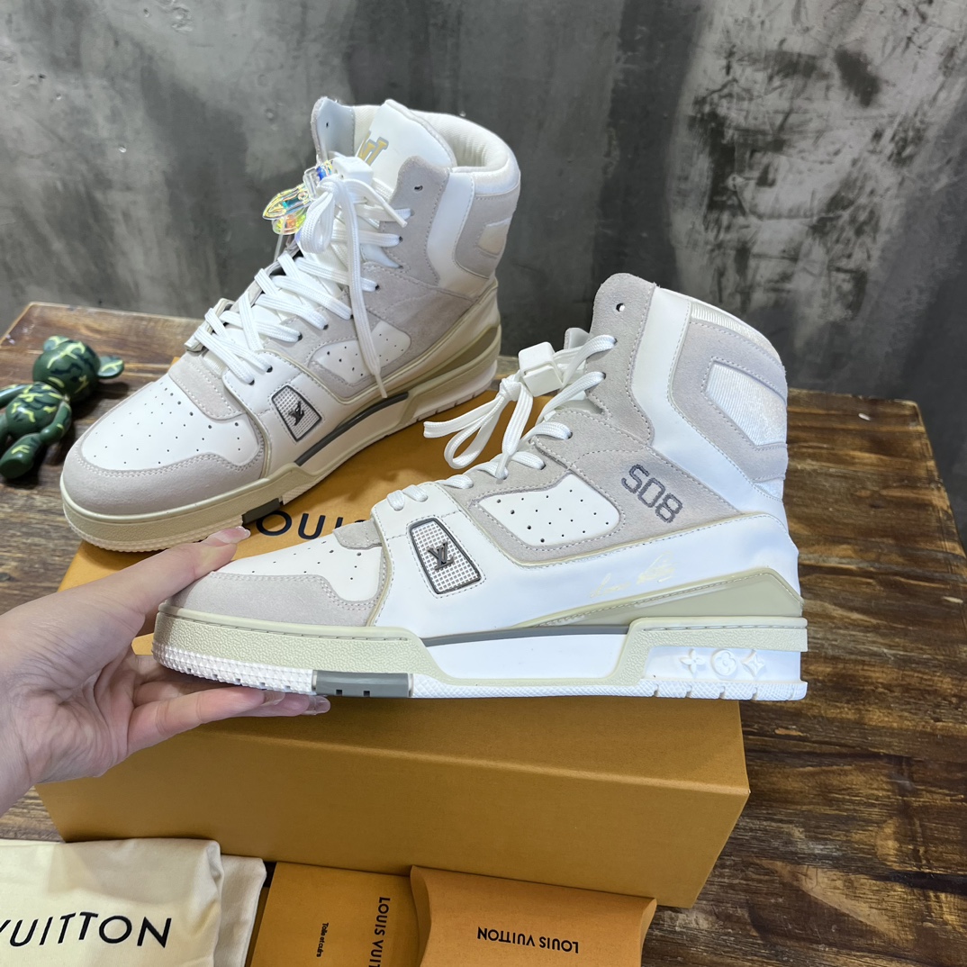 Bagsaaa L0vis Vvtt0n High Top Sneakers