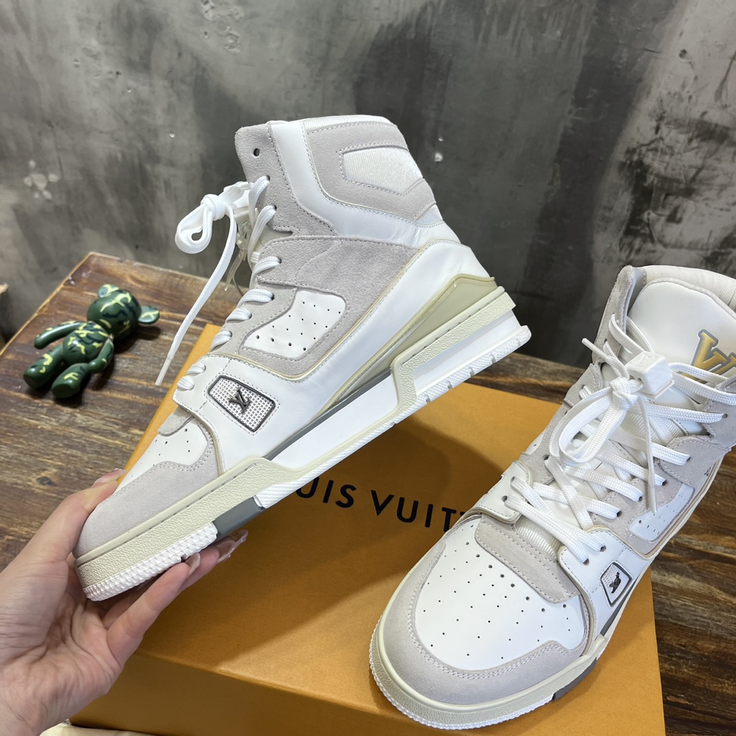 Bagsaaa L0vis Vvtt0n High Top Sneakers