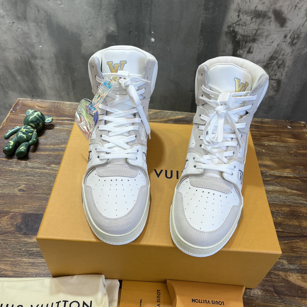 Bagsaaa L0vis Vvtt0n High Top Sneakers