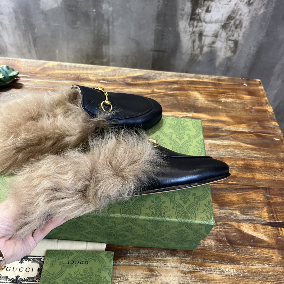 Bagsaaa Gvc*1 Slipper Horsebit With Shearling in black leather