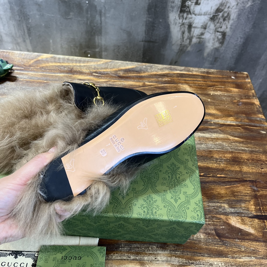 Bagsaaa Gvc*1 Slipper Horsebit With Shearling in black leather