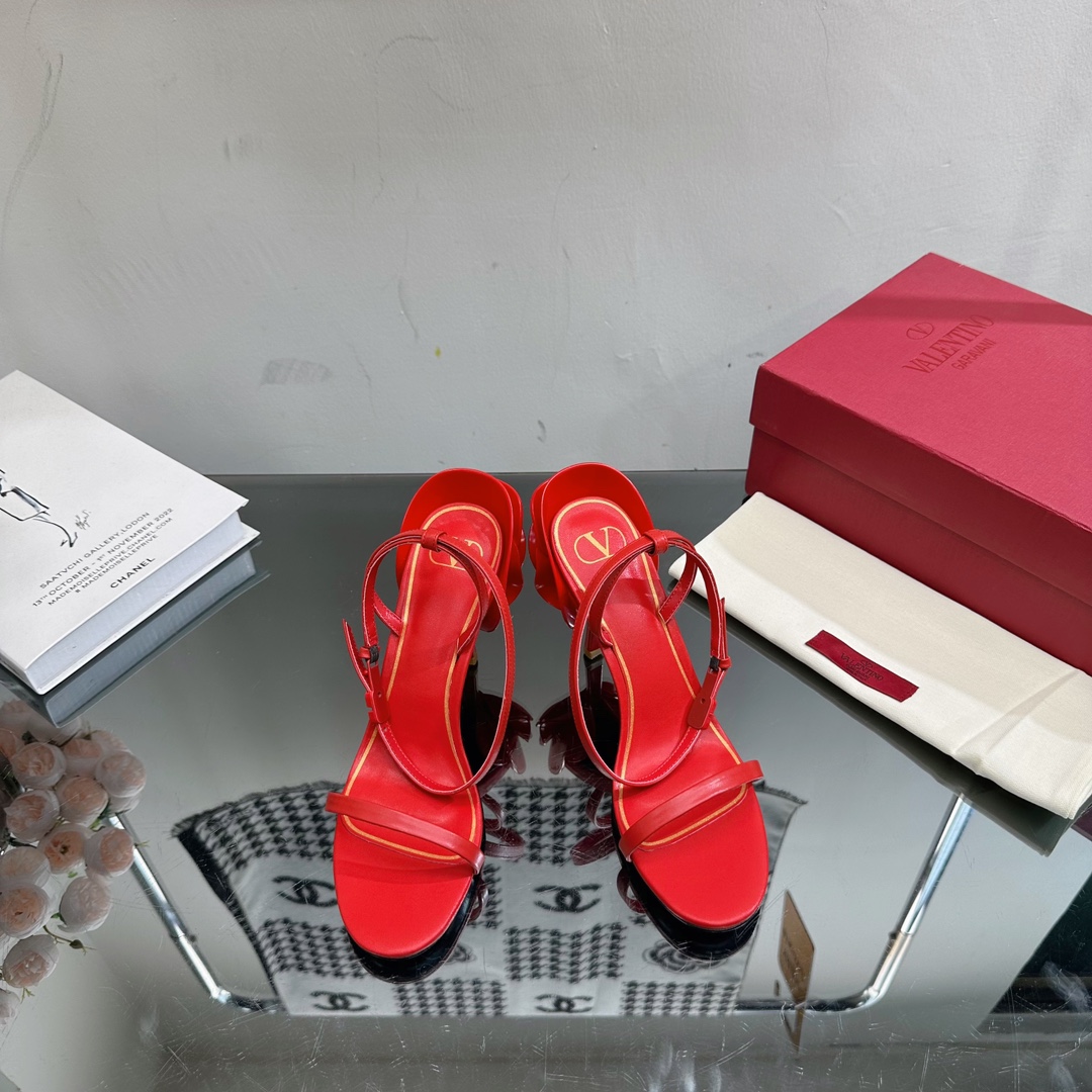 Bagsaaa Va1e*ntin0 Black With Red Flower Heels