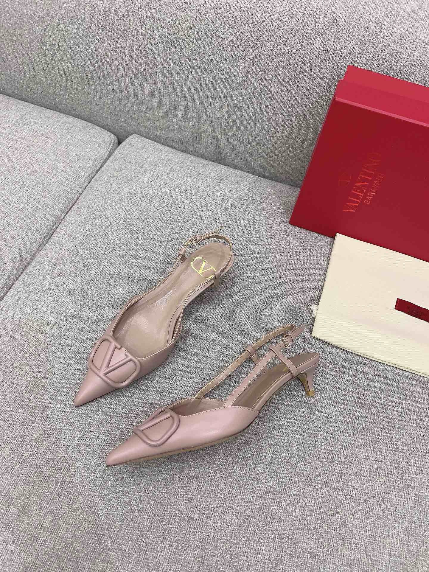 Bagsaaa Va1e*ntin0 Garavani VLogo Signature Pumps In Pink