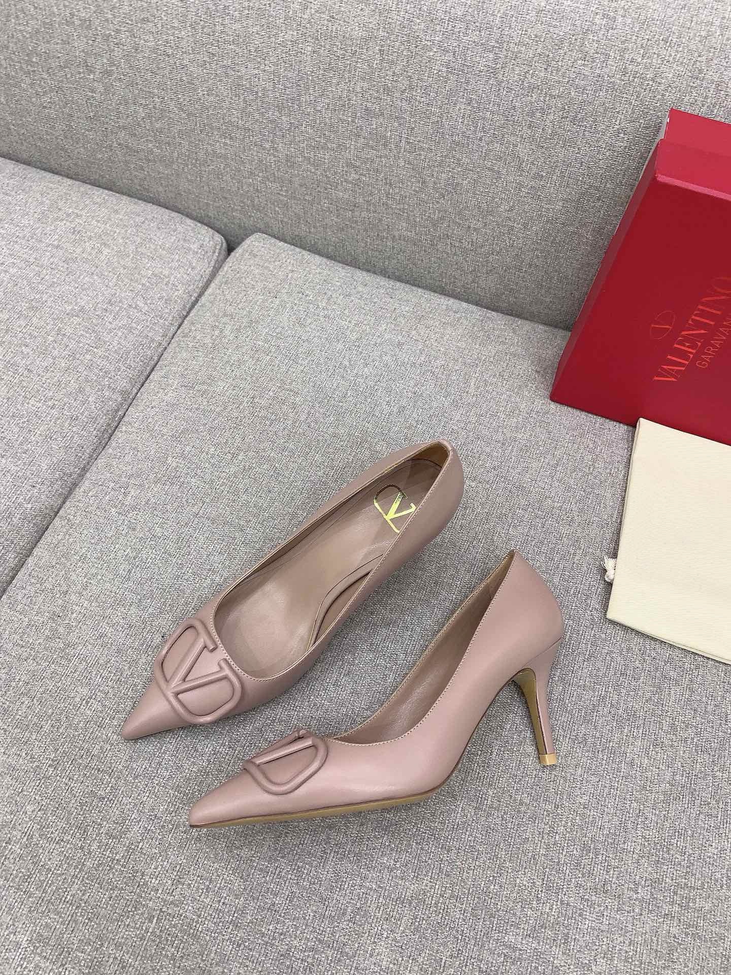 Bagsaaa Va1e*ntin0 Garavani VLOGO buckle Heel In Pink