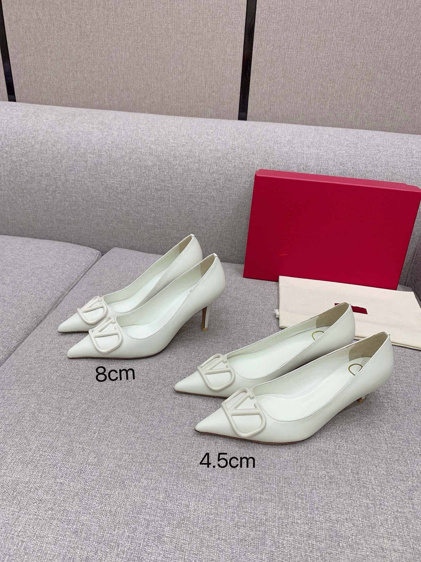 Bagsaaa Va1e*ntin0 Garavani VLOGO buckle Heel In White