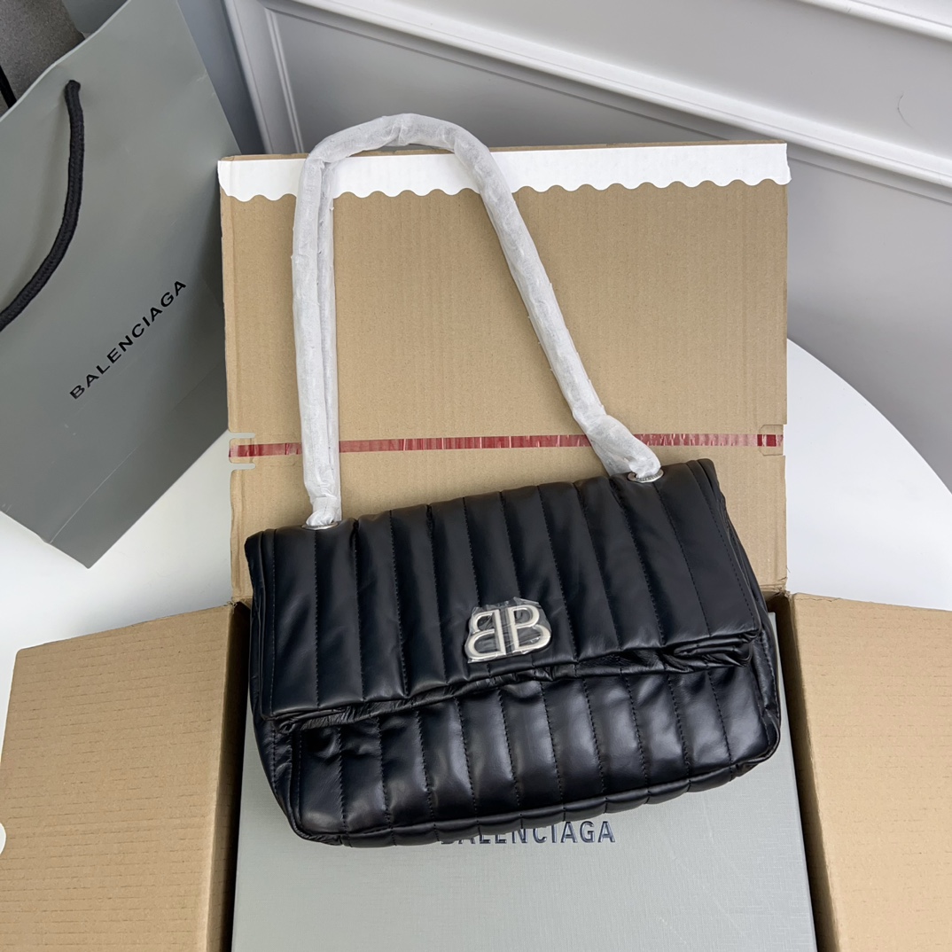 Bagsaaa Ba1en*iaga Monaco Chain Bag In Black
