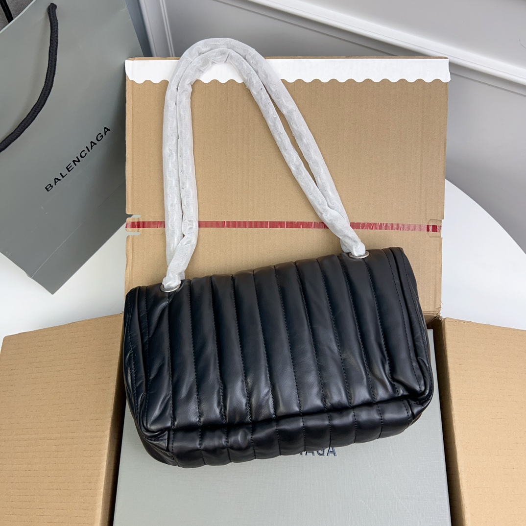Bagsaaa Ba1en*iaga Monaco Chain Bag In Black