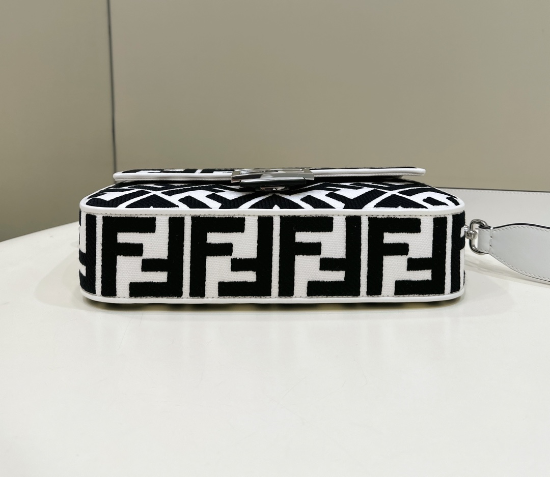 Bagsaaa F**di Baguette Black and White Bag - 27*6*14cm