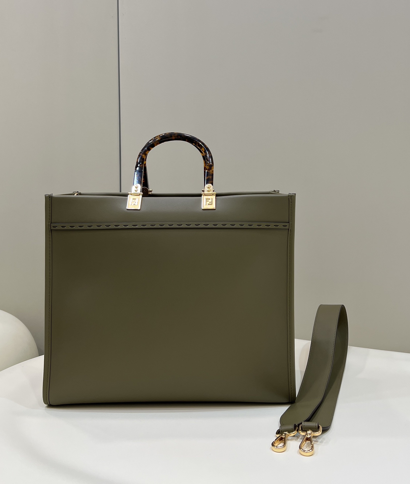 Bagsaaa F**di Sunshine Medium Tote Army Green - 35*17*31cm