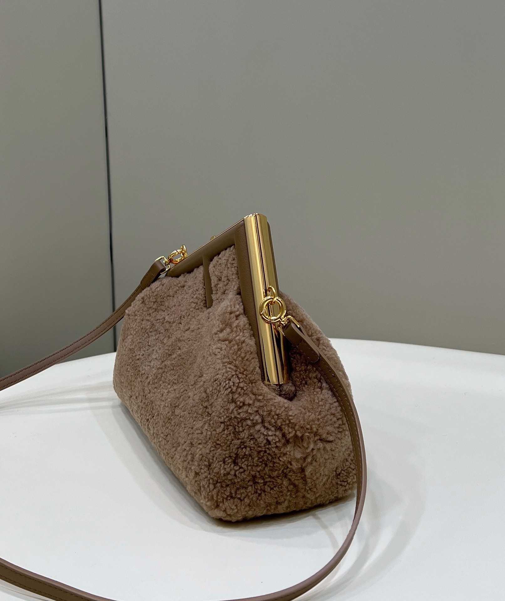 Bagsaaa F**di First Brown Shearling Bag - 26*9.5*18cm