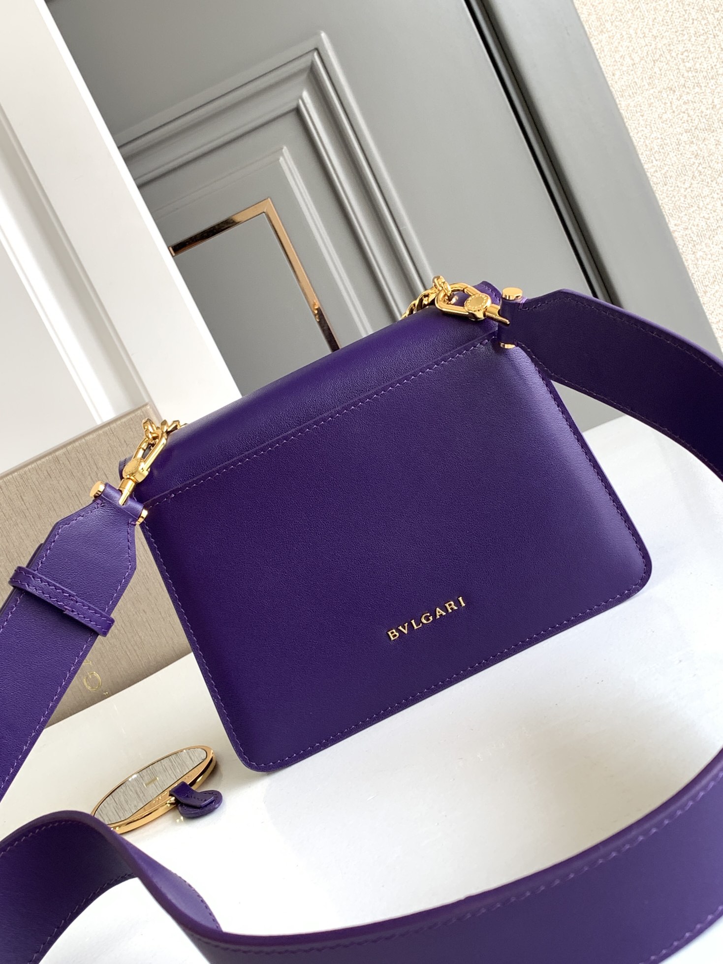 Bagsaaa Bv1g*ai Serpenti East-West Maxi Chain Shoulder Bag In Purple - 20*14*8.5cm