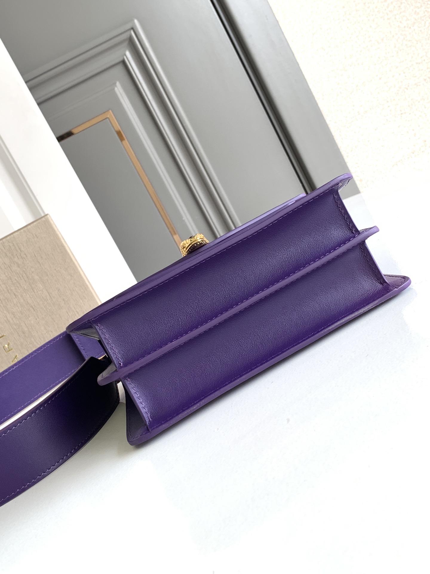 Bagsaaa Bv1g*ai Serpenti East-West Maxi Chain Shoulder Bag In Purple - 20*14*8.5cm