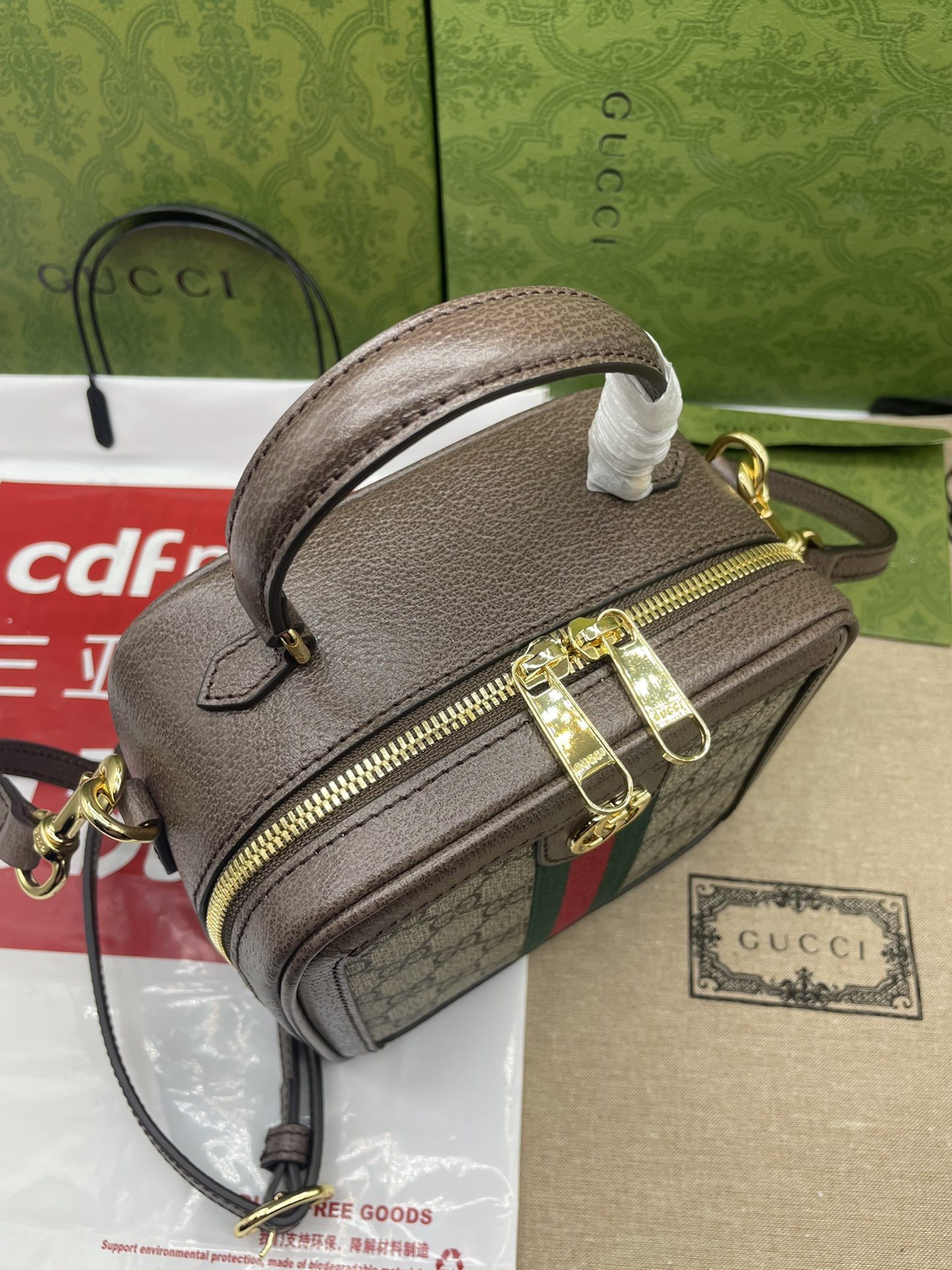 Bagsaa Gvc*1 GG Mini Shoulder Bag In Beige - 17x16.5x9.5cm