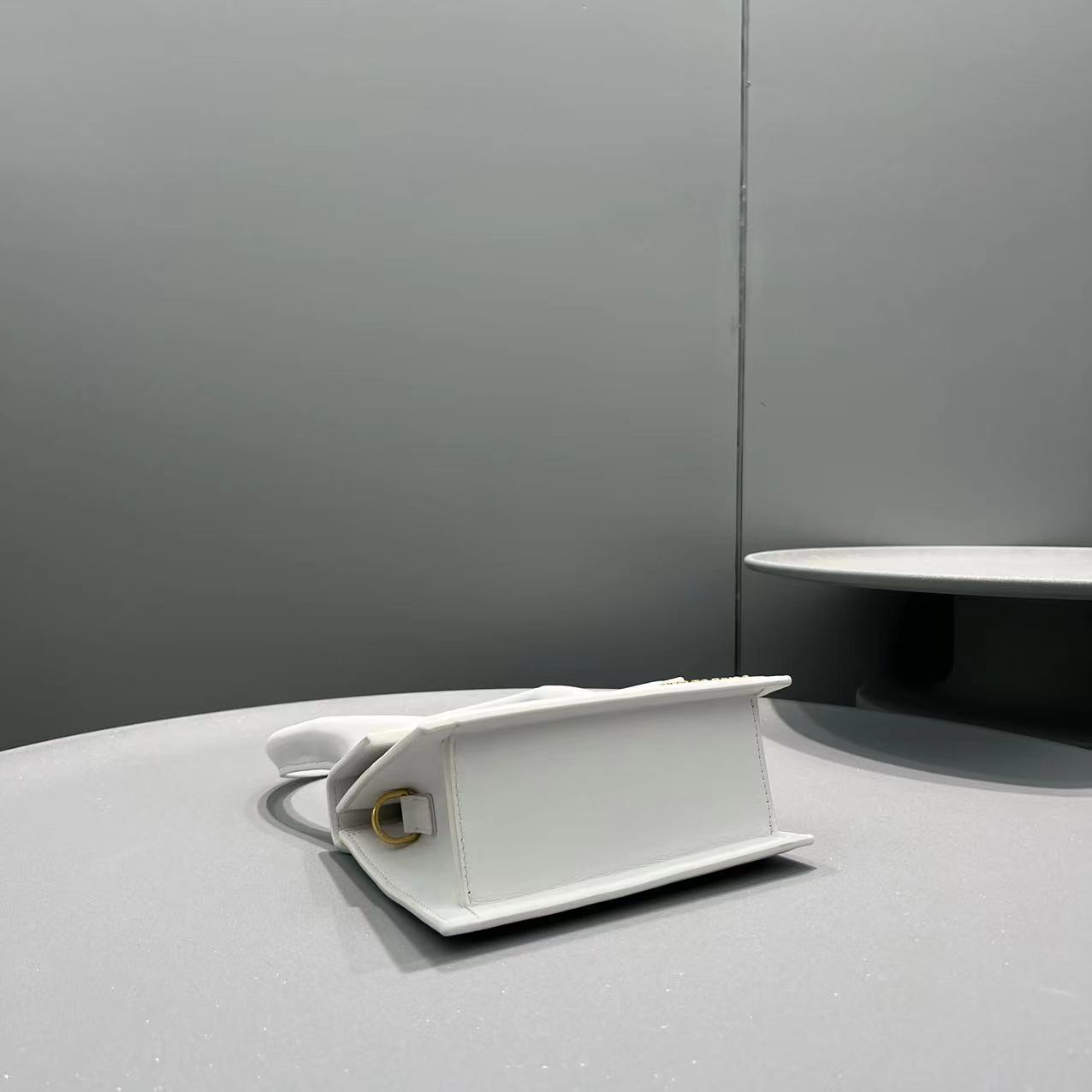 Bagsaaa Jacuqemus Le Chiquito Moyen Bag In White 18*15.5*8CM