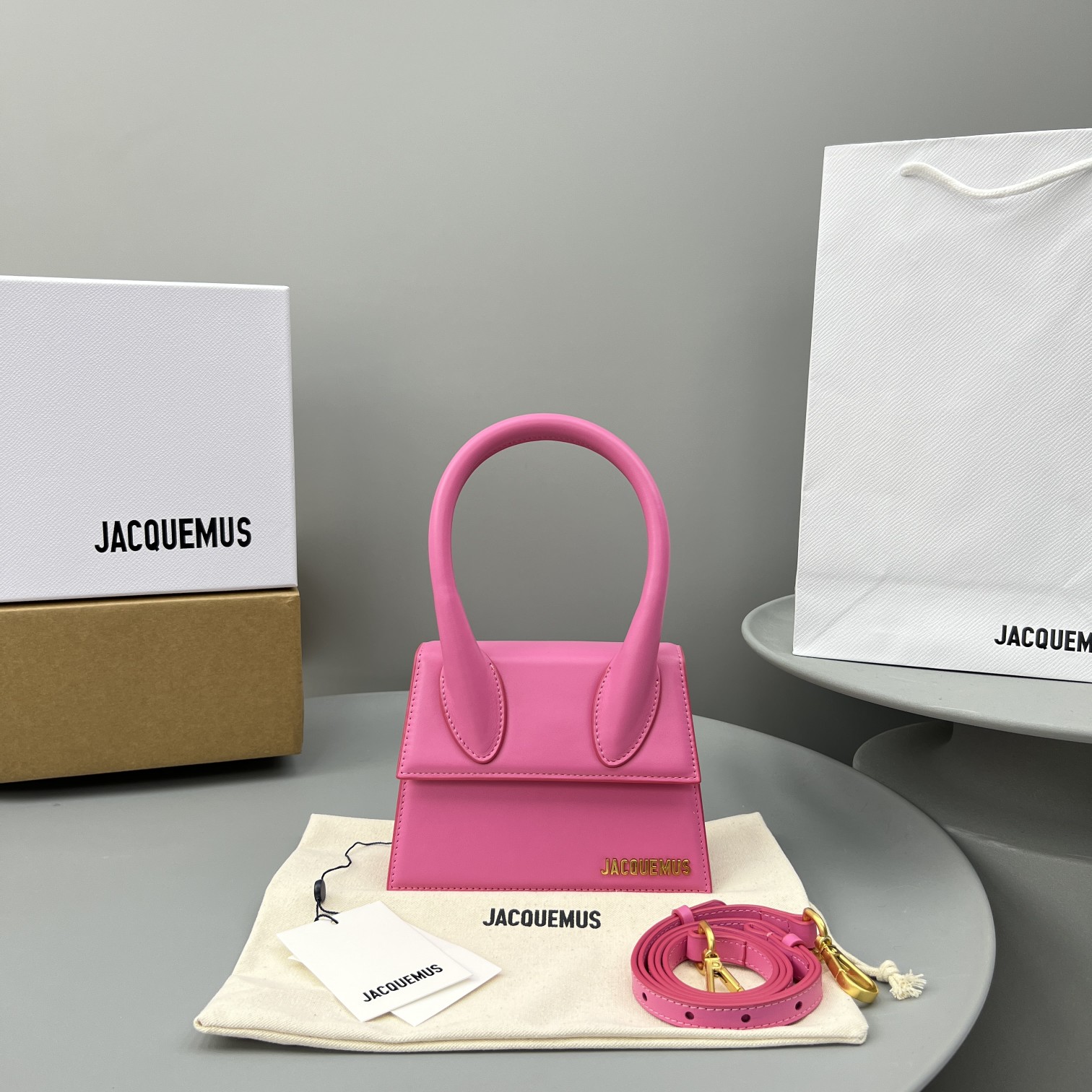 Bagsaaa Jacuqemus Le Chiquito Moyen Bag In Hot Pink 18*15.5*8CM