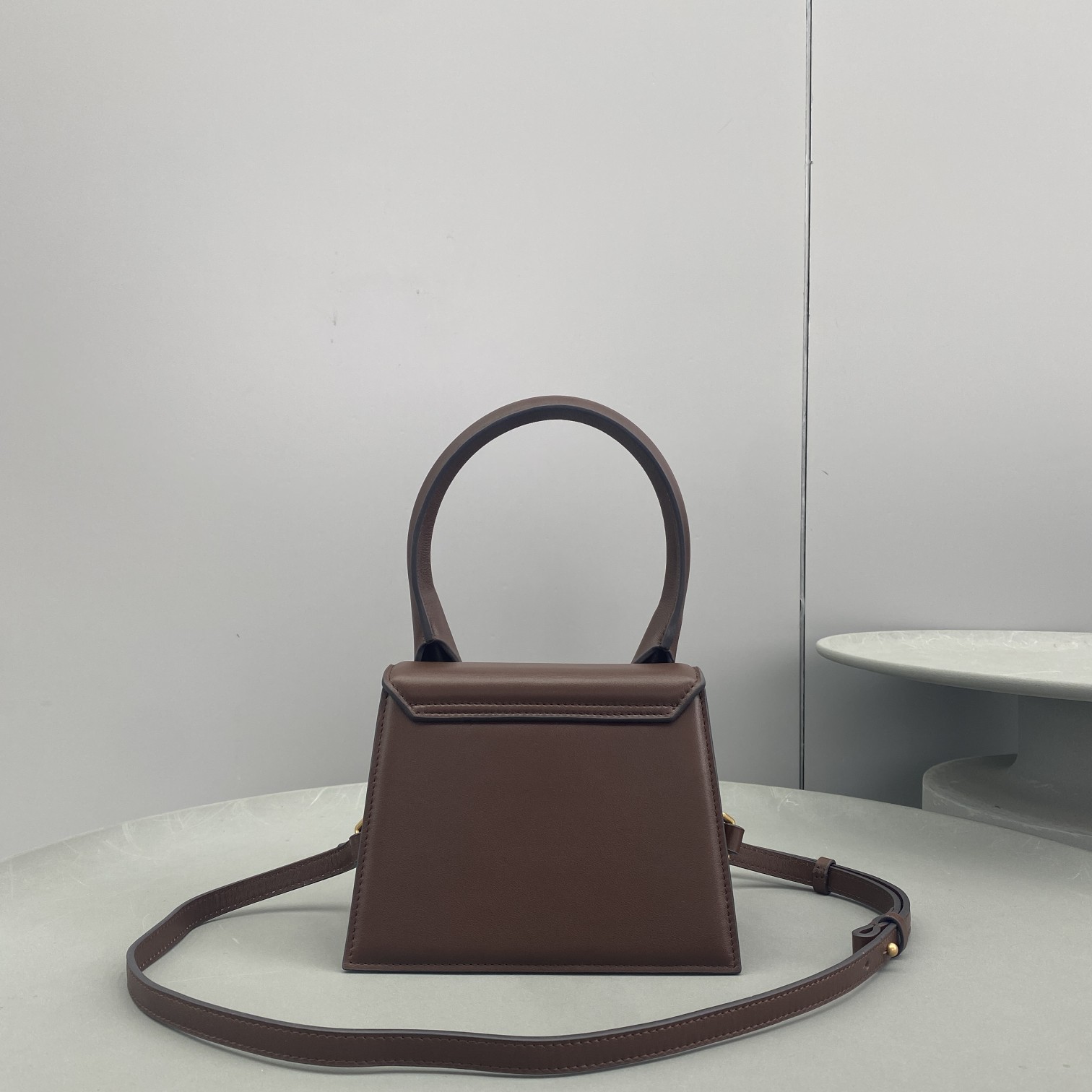 Bagsaaa Jacuqemus Le Chiquito Moyen Bag In Dark Brown 18*15.5*8CM