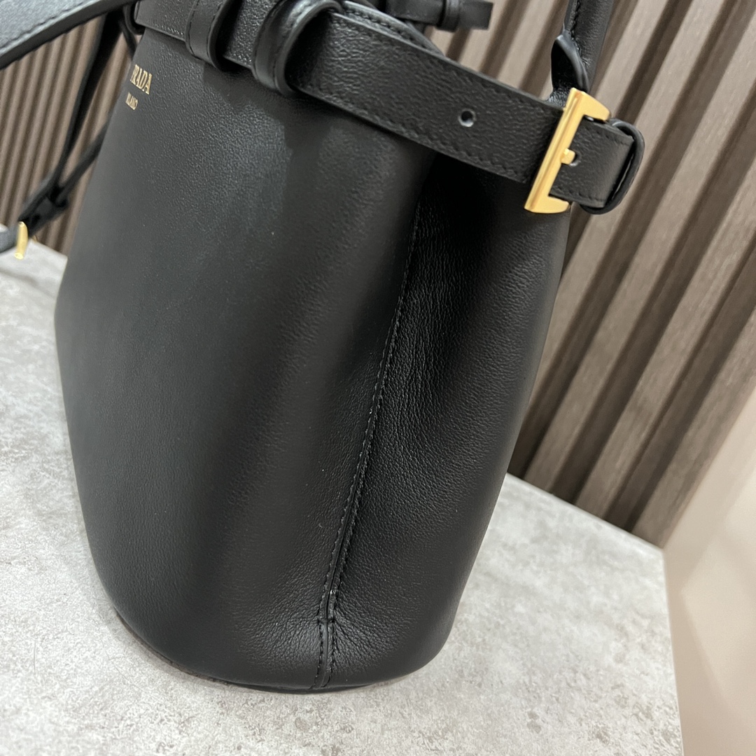 Bagsaaa Pra*a Top Handle Bag In Black - 28x18x10.5cm