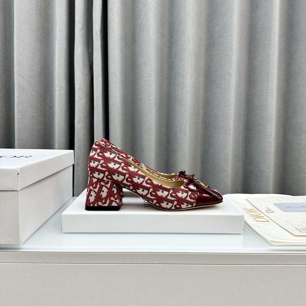 Bagsaaa D10r Oblique Red Heels
