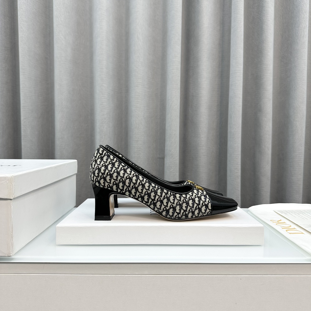 Bagsaaa D10r Black Heels 02