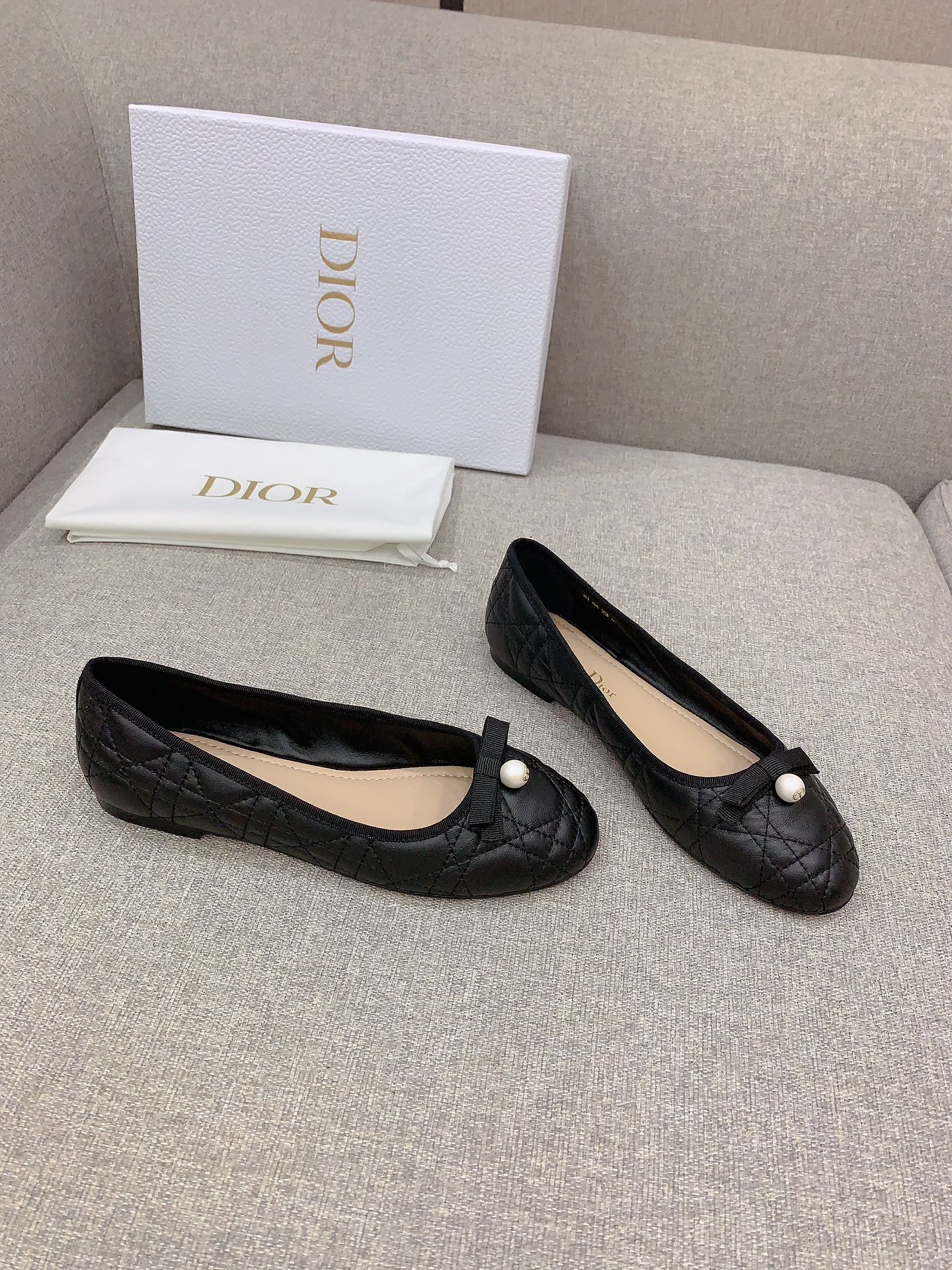 Bagsaaa D10r Ballet Flat Black Quilted Cannage Calfskin