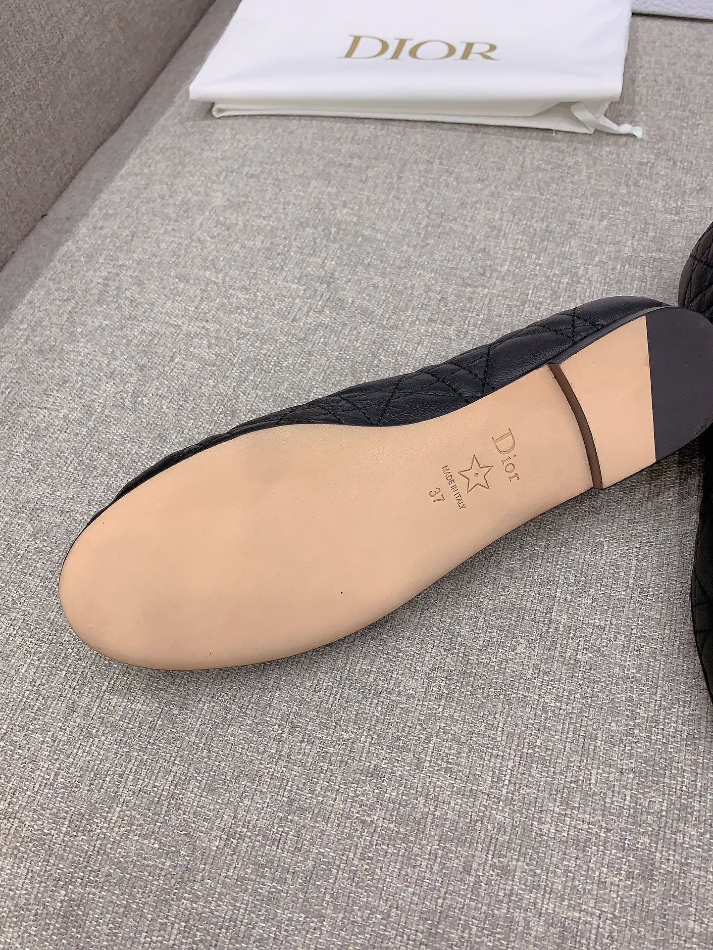 Bagsaaa D10r Ballet Flat Black Quilted Cannage Calfskin