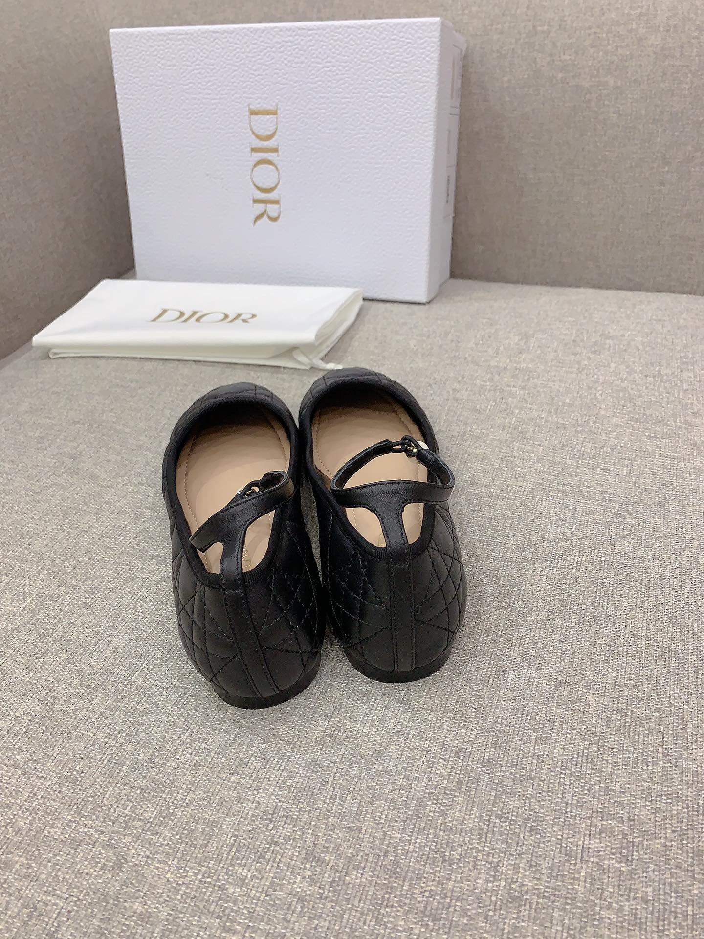 Bagsaaa D10r Ballet Flat Black Quilted Cannage Calfskin 02