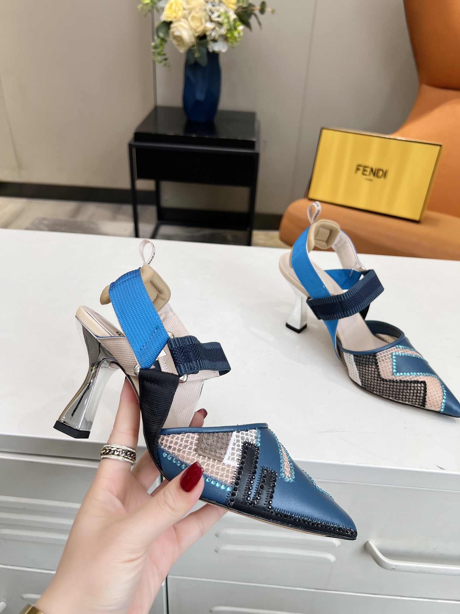 Bagsaaa F**di Colibrì High-heeled slingbacks blue