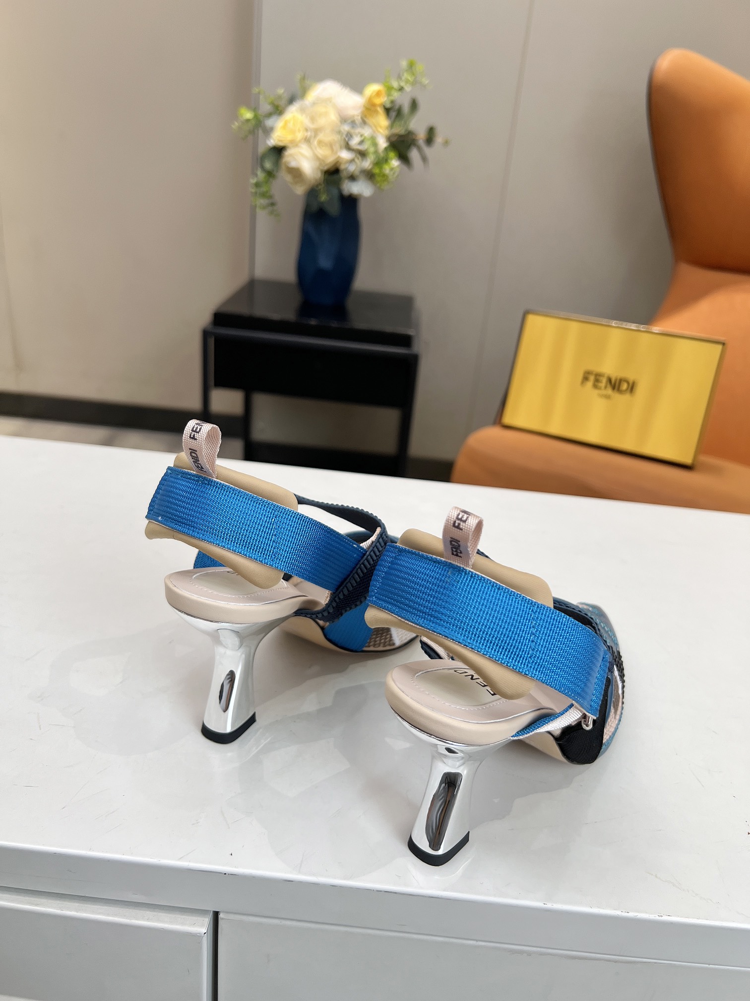 Bagsaaa F**di Colibrì High-heeled slingbacks blue