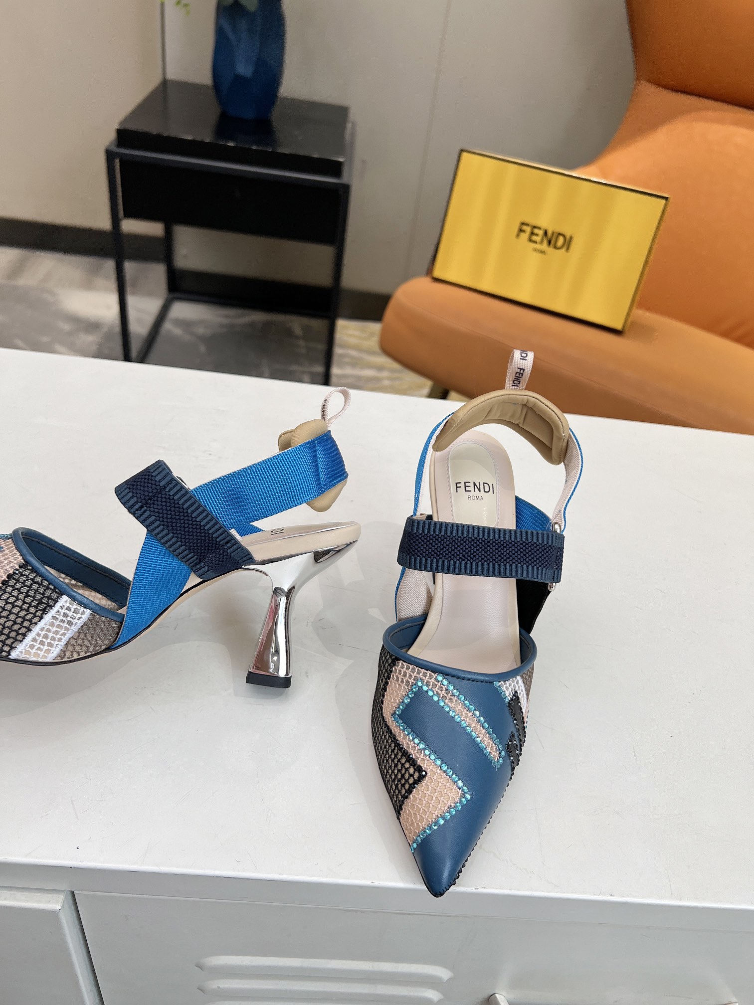 Bagsaaa F**di Colibrì High-heeled slingbacks blue