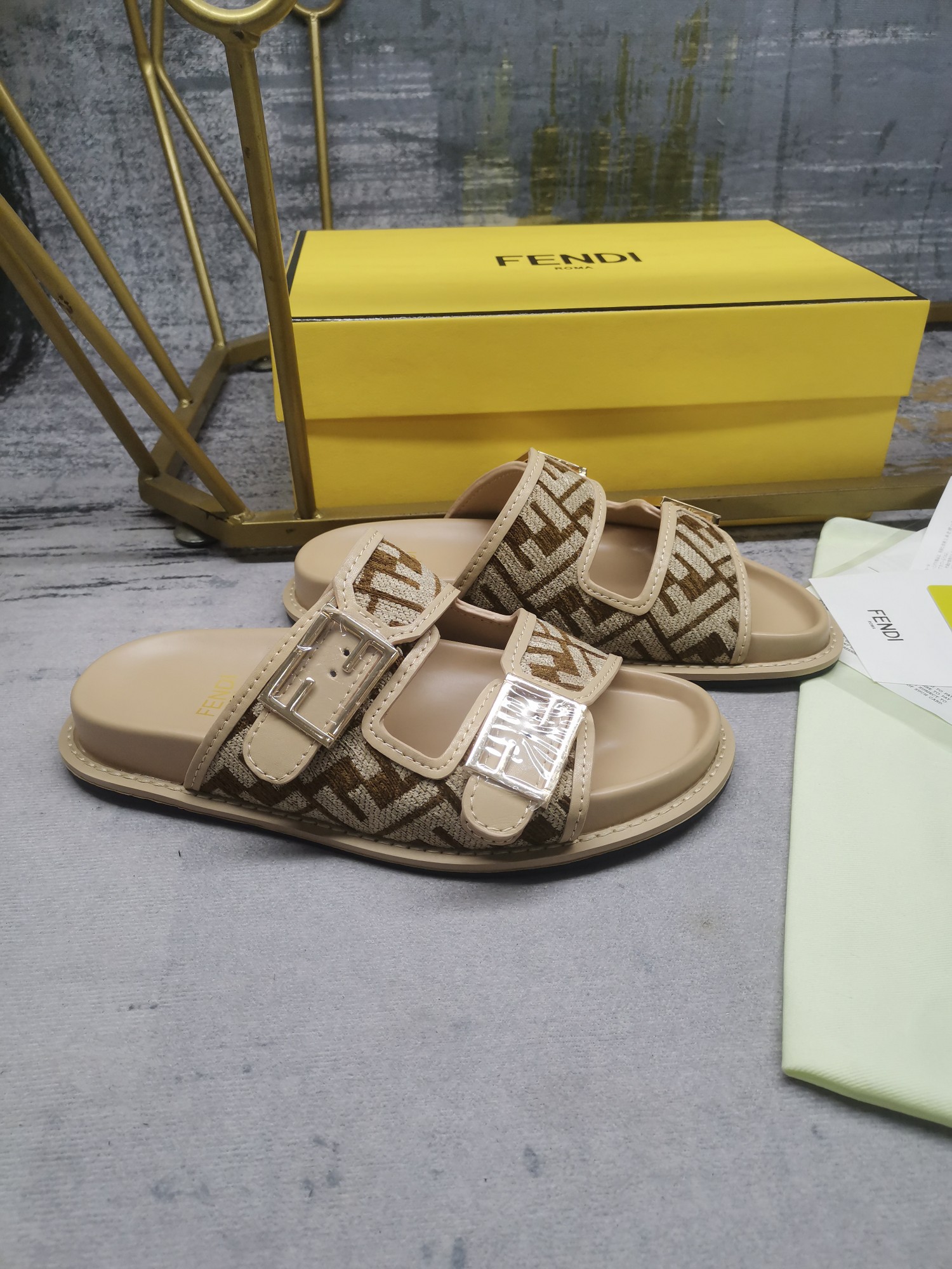 Bagsaaa F**di Feel FF chenille slides in beige