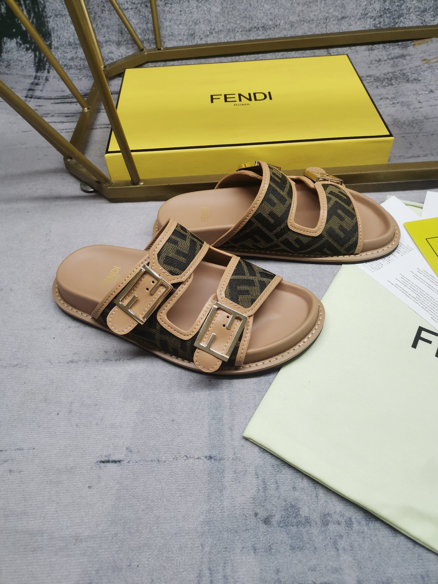 Bagsaaa F**di Feel FF chenille slides in beige and brown