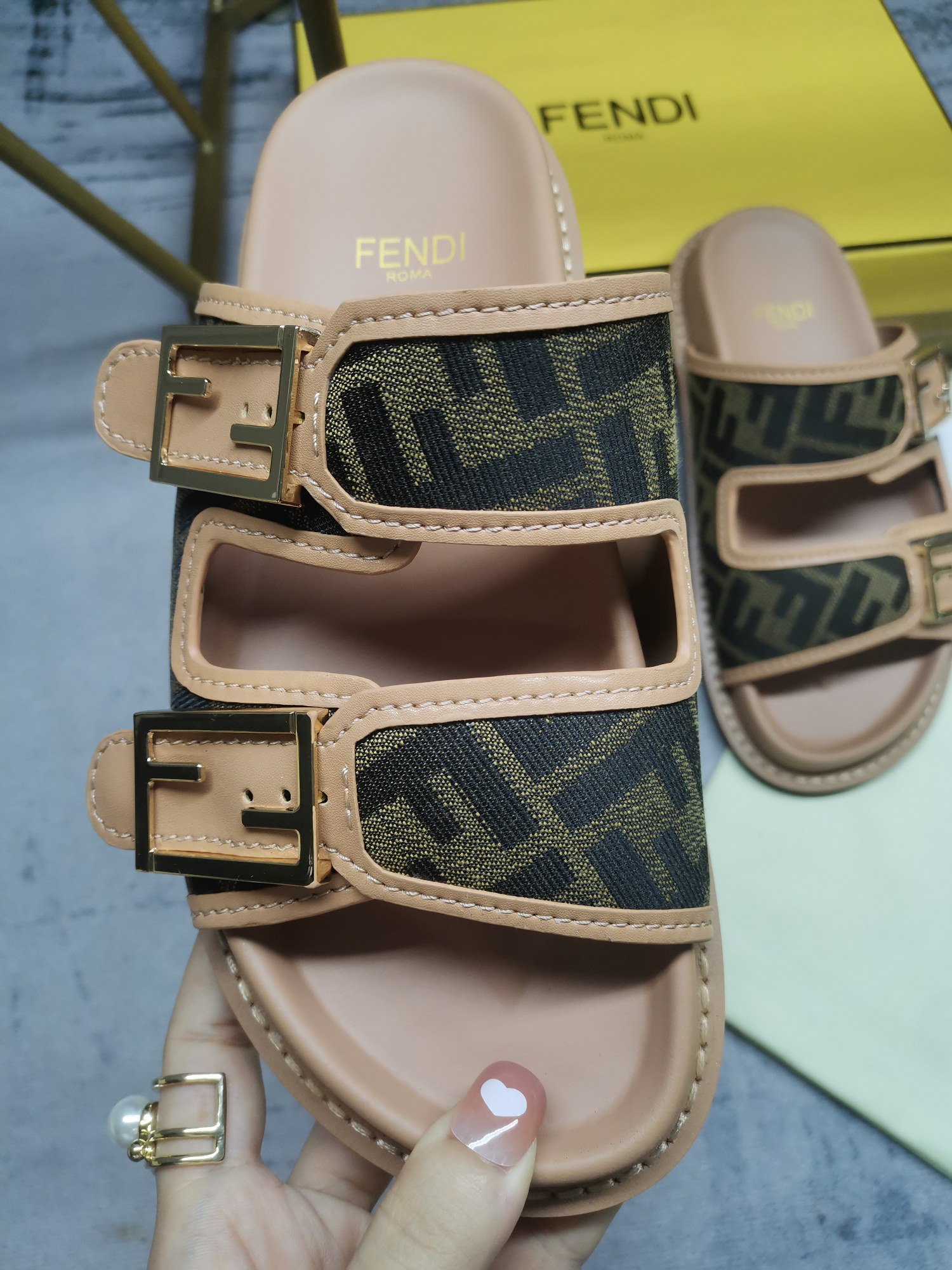 Bagsaaa F**di Feel FF chenille slides in beige and brown