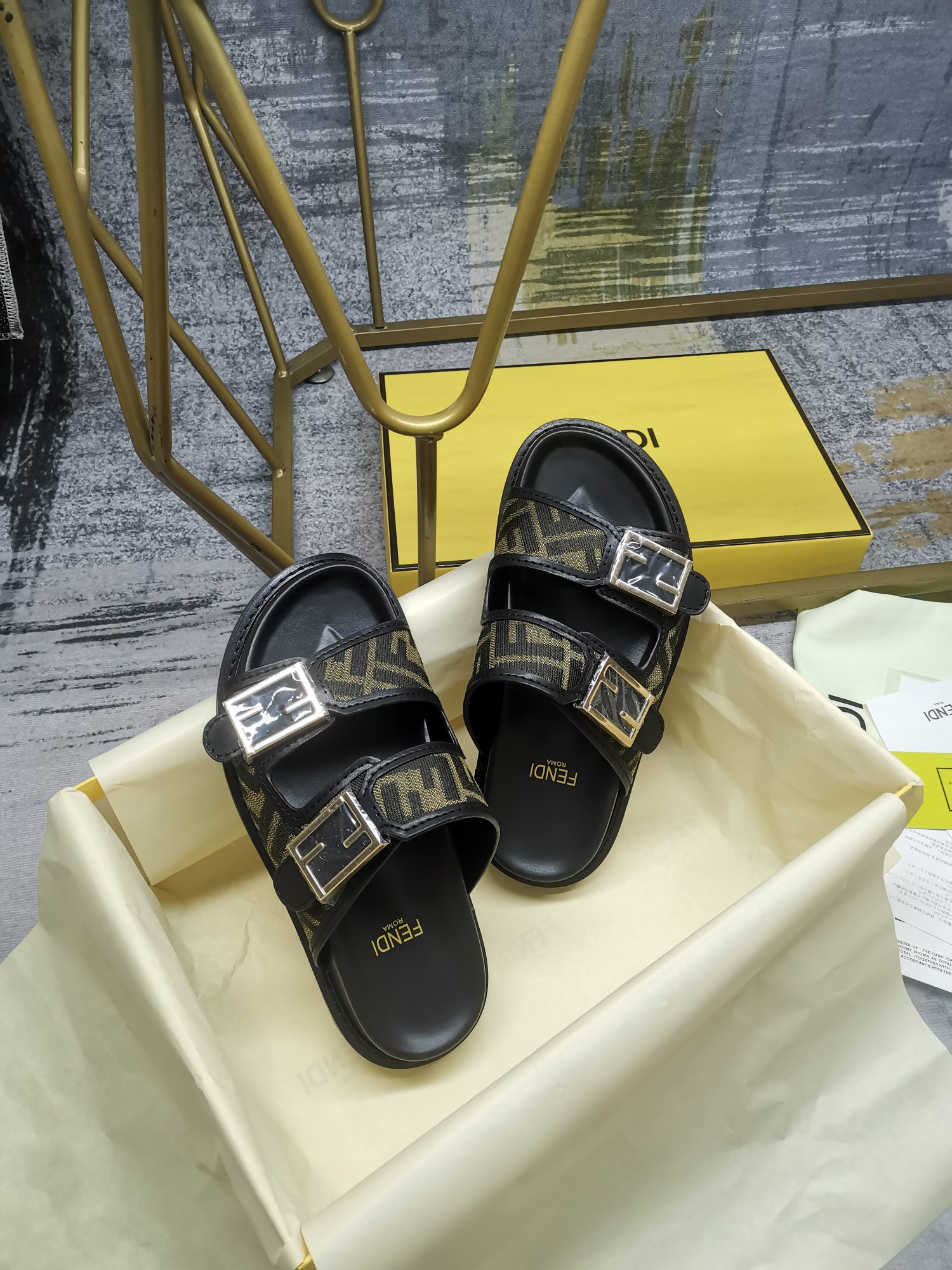 Bagsaaa F**di Feel FF chenille slides in black