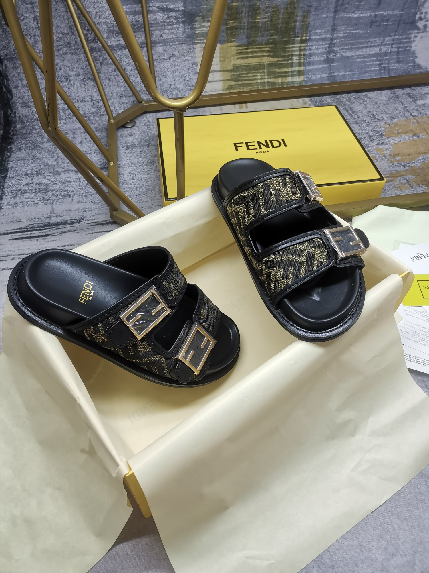 Bagsaaa F**di Feel FF chenille slides in black
