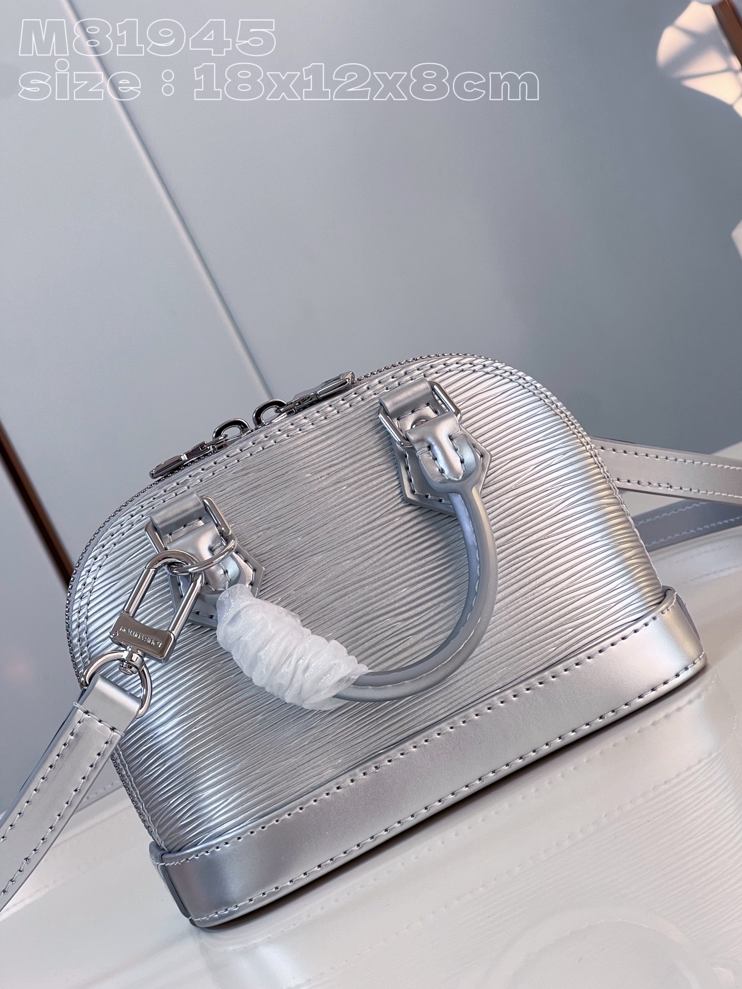 Bagsaaa L0vis Vvtt0n Alma Nano Epi Silver Leather - 18 x 12 x 8 cm