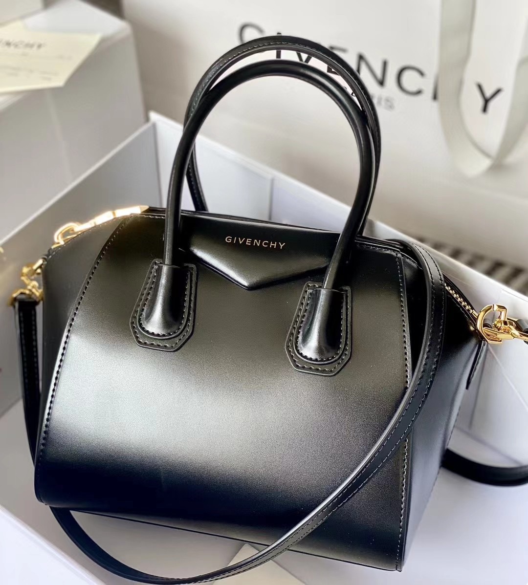 Bagsaaa Givenchy Mini Antigona Black - 22*27*13cm