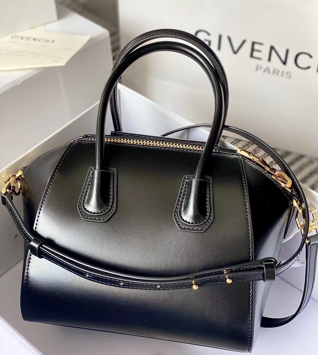Bagsaaa Givenchy Mini Antigona Black - 22*27*13cm