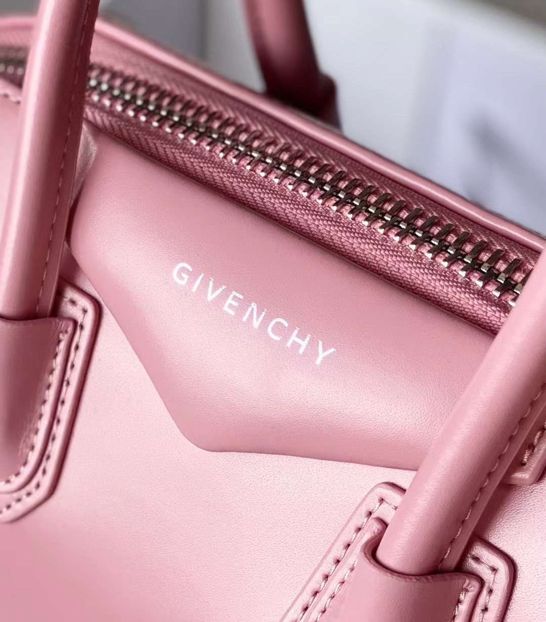 Bagsaaa Givenchy Mini Antigona Pink - 22*27*13cm