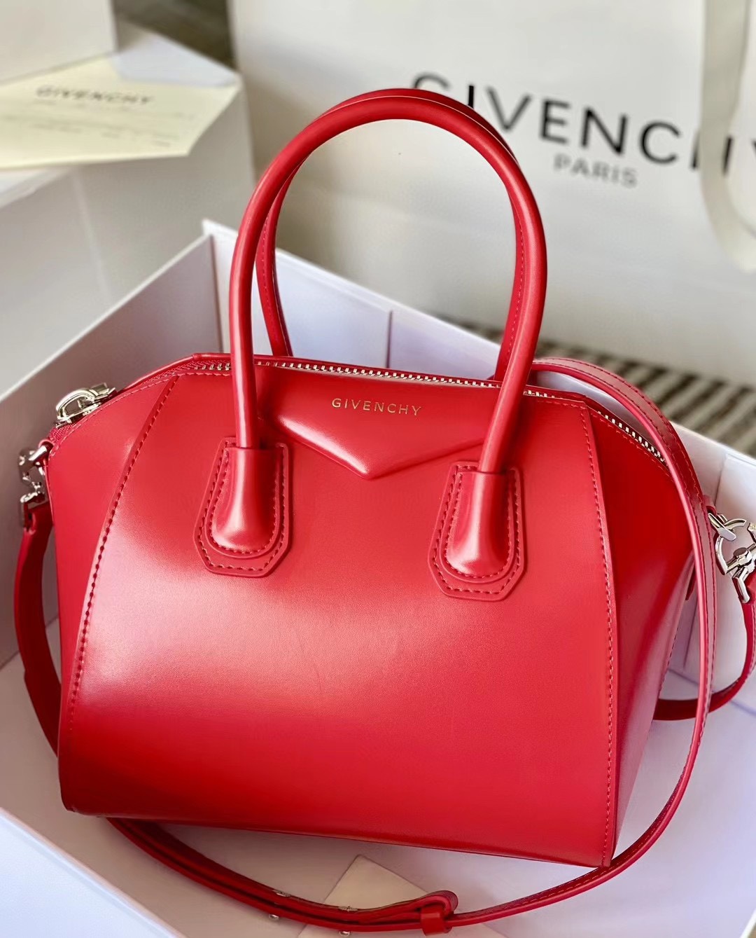 Bagsaaa Givenchy Mini Antigona Red - 22*27*13cm