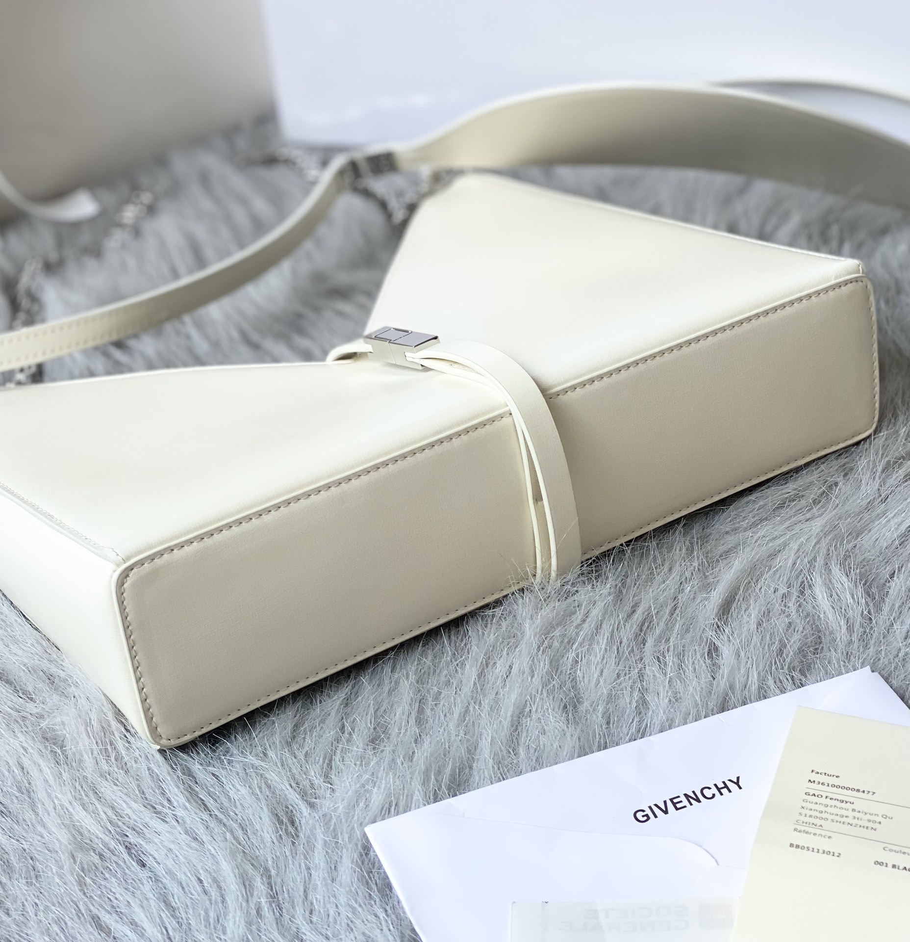 Bagsaaa Givenchy Cut-Out Small Shoulder Bag White - 27*27*6cm
