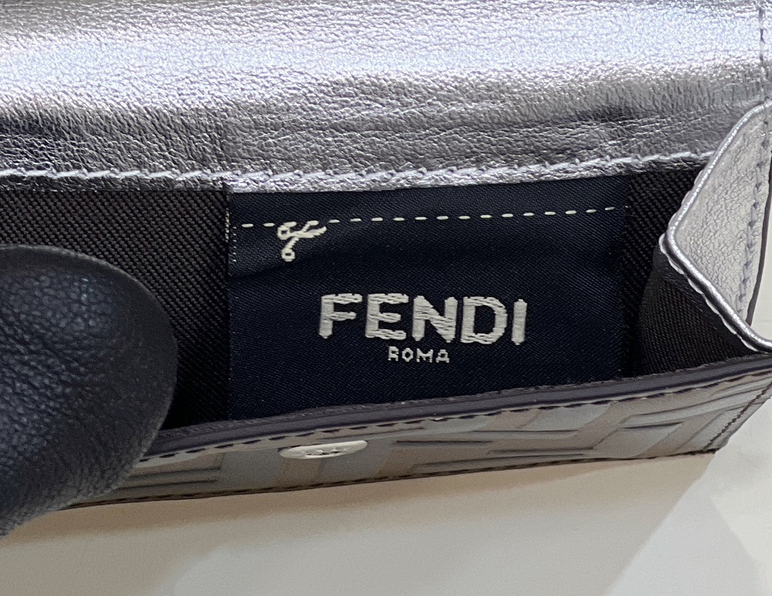 Bagsaaa F**di Brown Zucca Wallet Silver