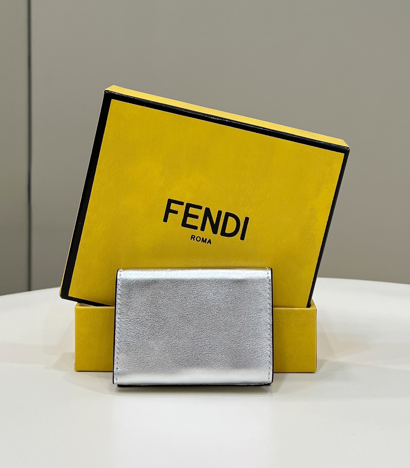 Bagsaaa F**di Brown Zucca Wallet Silver