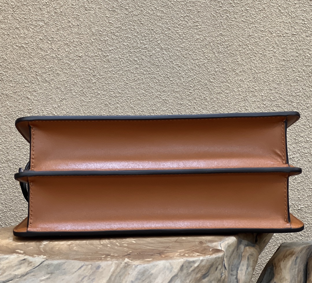 Bagsaaa F**di Peekaboo I See You Brown Calf Leather Bag