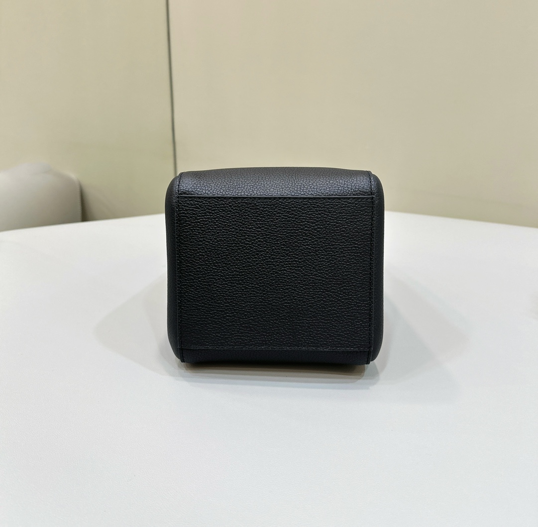 Bagsaaa F**di Origami Mini Black leather bag that can be transformed
