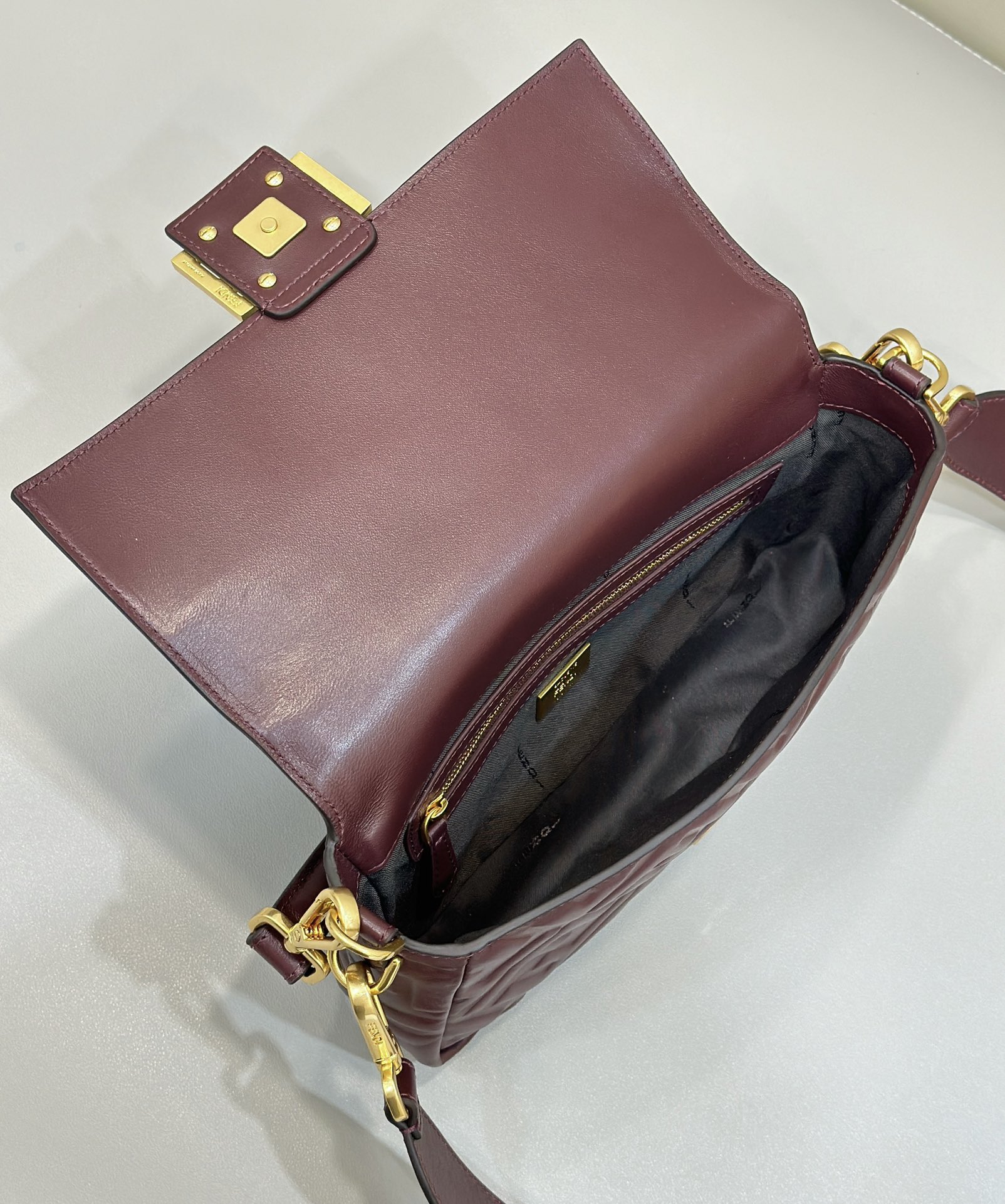 Bagsaaa F**di Baguette Burgundy Crossbody Bag